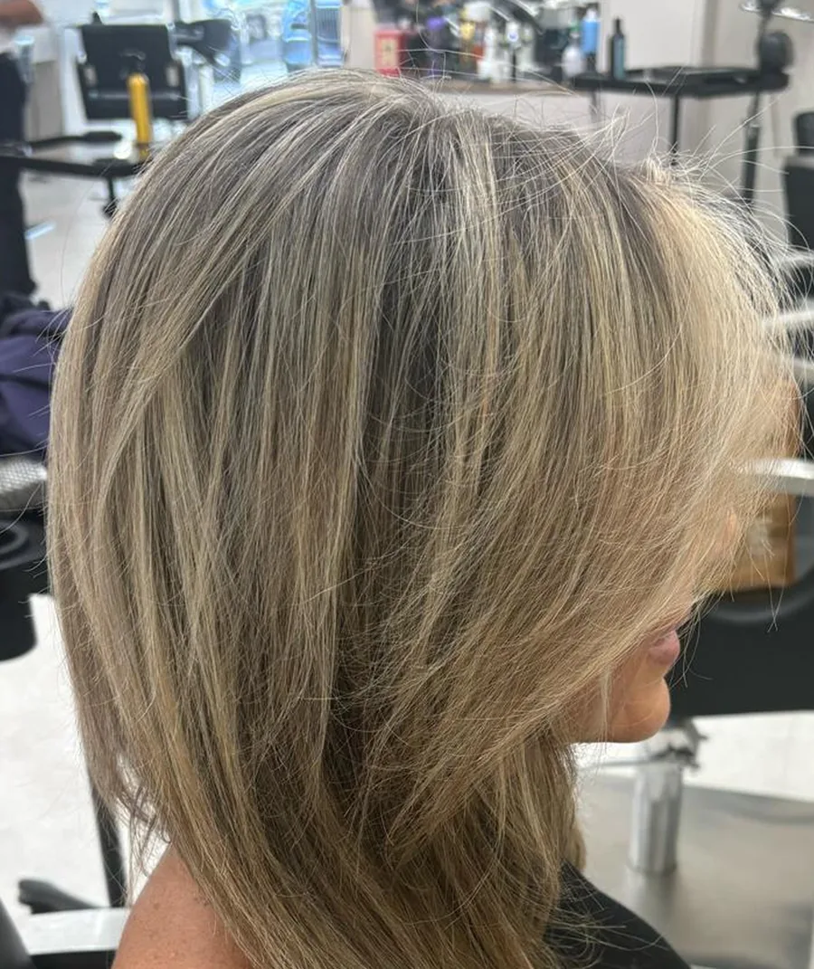 Cabello en capas antes del servicio